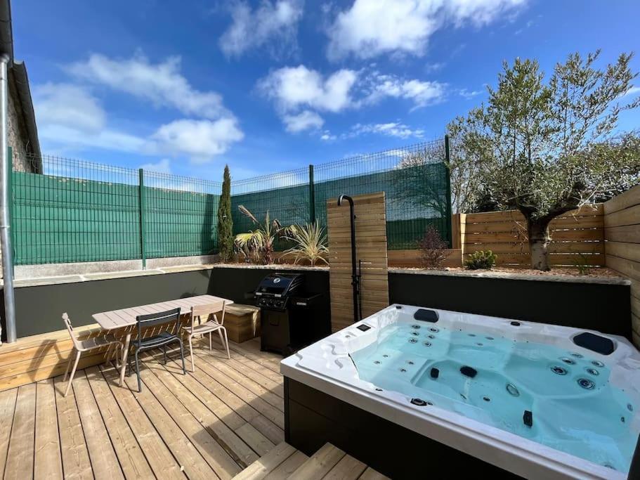 Douceur De Vivre En Bord De Mer - Jacuzzi Et Cheminee Saint-Coulomb Buitenkant foto